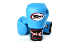Боксерские перчатки Twins Special BGVL3 light blue 14 oz Боксерские перчатки Twins Special BGVL3 light blue 14 oz